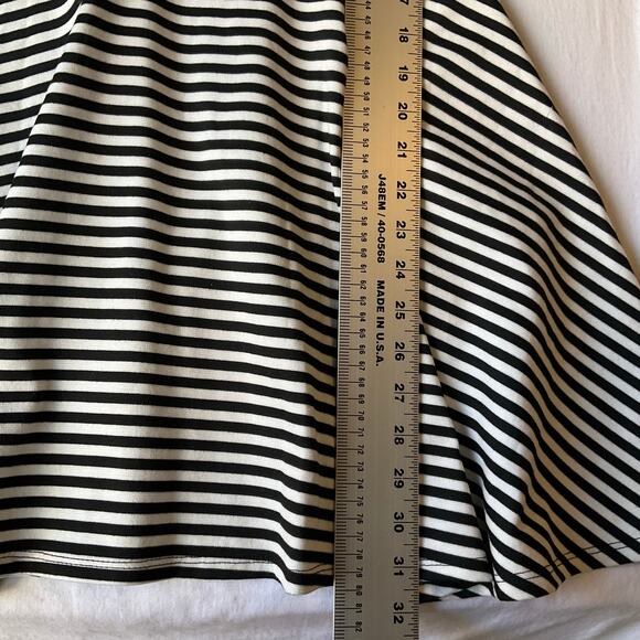 FOREVER 21 Women Mini Dress size M Sleeveless Mesh Detail Stripes Black & White - Picture 5 of 10